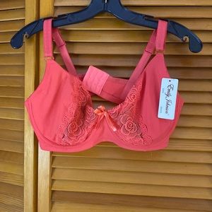 Emily Johnson Beautiful design bras soft pads